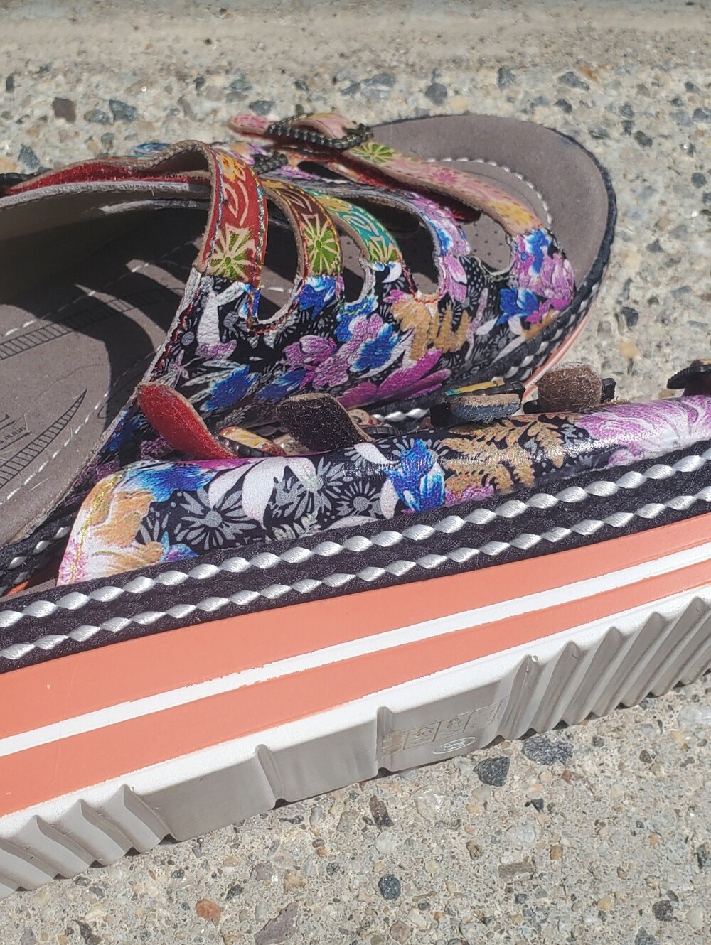 L'ATISTE Multicolor Floral Strappy Sandal - Women's - Picture 4 of 5